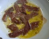 Foto del paso 2 de la receta: Stracetti  (tiras de lomo) salteado con achicoria y puré