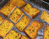 Foto langkah ke 5 dari resep Garlic Bread (Kue Bawang Putih).