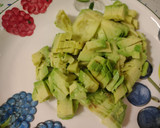 Foto del paso 1 de la receta: Tortilla de aguacate