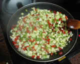 Foto del paso 5 de la receta: Tortilla de papas y pisto