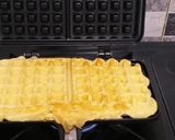 Foto langkah ke 5 dari resep Waffle ala AW (crispy outside, fluffy inside).