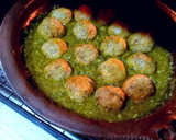 Foto del paso 8 de la receta: Albóndigas de pollo en salsa reducida de calabacines al curry