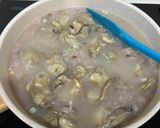 A picture of step 3 of Oyster and Straw Mushroom Brown Rice Porridge.