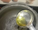 A picture of step 1 of Macaroni curry.