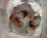 Foto langkah ke 2 dari resep Udang Crispy Asam Manis.