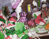 Foto del paso 8 de la receta: Mi casita de jengibre!! Con mucho chocolate,glasé y mucho color!!🧑‍🎄🧑‍🎄🎄🎄🎁🎇🎇