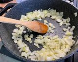 Une image de l'étape 14 de Potée aux saucisses fumées, lard et légumes.