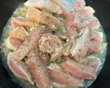 Foto del paso 3 de la receta: Pavo cremoso de champiñones con papitas a la mantequilla apto APLV AAM