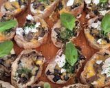 Une image de l'étape 3 de Bruschettas forestières gratinées et feta 😀.