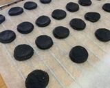 Foto del paso 6 de la receta Trampantojo de galletas Oreo - galletitas de tinta de calamar con brandada