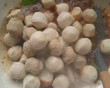 Foto langkah ke 3 dari resep Sate Bakso Bakar Pedas.