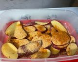 Une image de l'étape 3 de Pommes de terre grillées ail piment basilic.