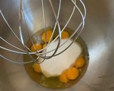 Foto del passaggio 1 della ricetta Torta di compleanno pan di spagna come in pasticceria