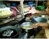 Foto langkah ke 4 dari resep Kembang goyang/mantari irit renyah.
