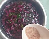 बीट देठुली सलाड (Beet Dethuli salad recipe in marathi) रेसिपी स्टेप 2 फोटो 
