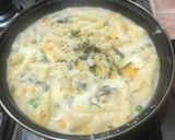 Foto del paso 4 de la receta: Pasta con chícharos y tocino