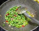 A picture of step 3 of Green peas corn salad.