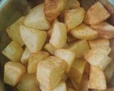 आलू 65 (Aloo 65 recipe in hindi) रेसिपी चरण 3 फोटो