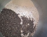 Foto del paso 1 de la receta: Pan integral con semillas de chía