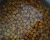 A picture of step 1 of Kale Chana black gram in Besan Gravy.