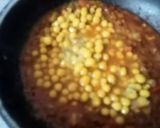 A picture of step 5 of Bengali street-style Ghugni chaat with special moshla.