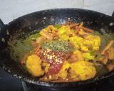 A picture of step 4 of Masaledar Gobhi Mix Veg.