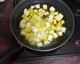 Foto del paso 4 de la receta: Cochino frito con papas y champiñones