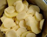 Krumplifőzelék recept fázis 2 fotója