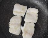 Foto del paso 3 de la receta: Merluza de Pincho en Salsa Verde con Quinoa en Salsa Yakiniku