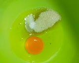 Foto langkah ke 2 dari resep Bolu Kukus Gula Merah.