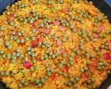 Foto del paso 8 de la receta: Arroz con pollo, salchichas y verdura