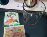 Foto langkah ke 1 dari resep Wedang kunyit madu.