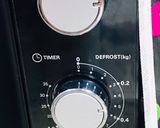 A picture of step 2 of Microwave cooked crispy lady’s figure.