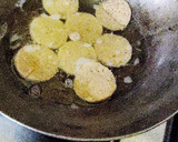 गेहूं आटे की मीठी मठरी (wheat flour sweet mathri recipe in Hindi) रेसिपी चरण 3 फोटो