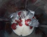 Foto langkah ke 2 dari resep Strawberry smoothies.
