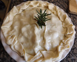 Foto del paso 5 de la receta: Pastel hojaldrado de pavo con setas variadas