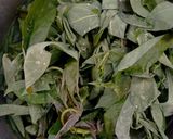 Foto langkah ke 1 dari resep Gulai Daun singkong.