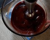 A picture of step 6 of Basic Dark Chocolate Bon Bons / Bonbon de Chocolat.