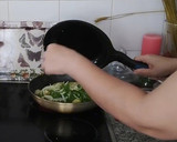 Foto del paso 2 de la receta: Papas a lo pobre con huevos revueltos