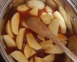 Paprikás krumpli kolbásszal recept fázis 2 fotója