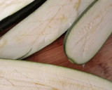 Foto del paso 1 de la receta: 🥒Calabacín relleno de carne picada🥩