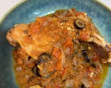 Foto del paso 8 de la receta: Pollo con tomate y aceitunas