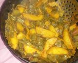 A picture of step 4 of Flat beans and potatoes with chapati.