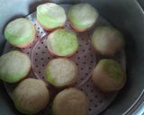 Foto langkah ke 5 dari resep Bolu Kukus Mawar Dengan Santan.