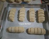 Foto langkah ke 6 dari resep Roti manis isi pisang dengan metode tangzhong.