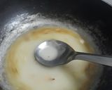 A picture of step 3 of Hot Garlic soup.