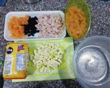 Foto del paso 1 de la receta: Empanadas tropicales de aniversario🥟🍇🍍🍑🍒🧀👍