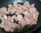 Foto del paso 2 de la receta: "Lasaña" de calabacín y pollo