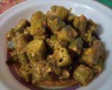 A picture of step 7 of Bhindi ki Bhujiya (Okra).