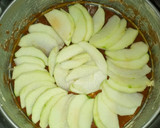 Foto del paso 3 de la receta: Torta de manzana invertida